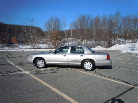 2001 Ford Crown Victoria