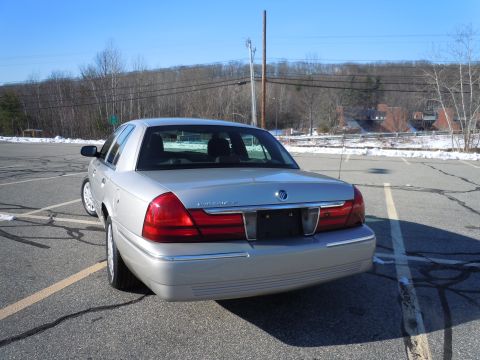 2001 Ford Crown Victoria