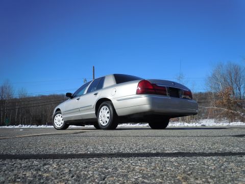 2001 Ford Crown Victoria