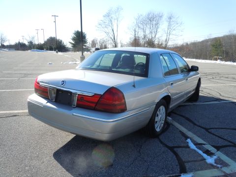 2001 Ford Crown Victoria