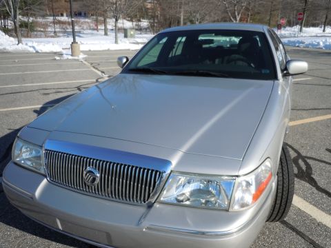 2001 Ford Crown Victoria