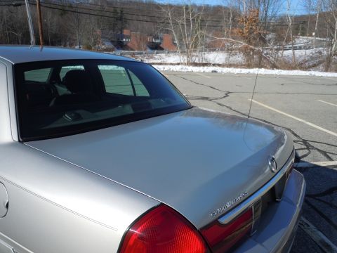 2001 Ford Crown Victoria