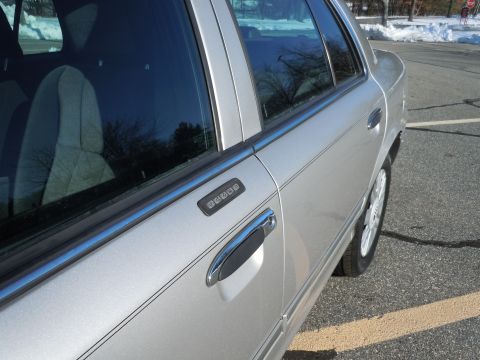 2001 Ford Crown Victoria