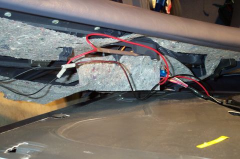 1998 Ford Crown Victoria - The power and ground wires, connected.