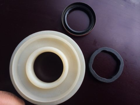 2011 Ford Elite - Set of automotive seals and rings, likely for a transmission or differential.