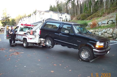 1995 Ford Bronco - On the hook heading to the Ford dealership... turned out to be a dead fuel pump.