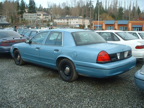 1999 Ford Crown Victoria - Retired '00 Seattle Police Crown Vic. Has 89K miles.
