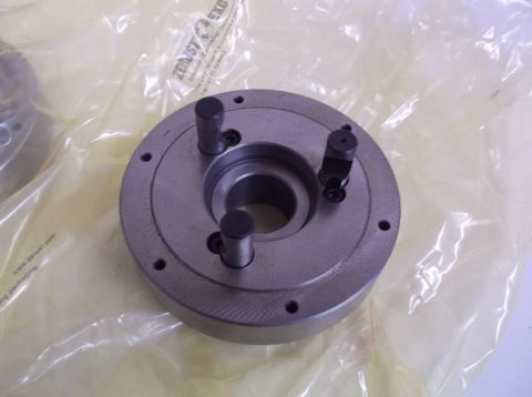 1995 Mercury Grand Marquis - This is a metal lathe chuck, not a 1995 Mercury Grand Marquis.