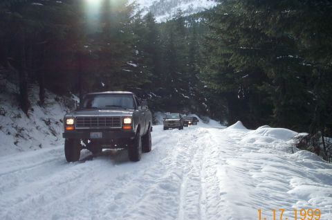 1995 Ford Bronco - Scott and his big Dodge leading Jan in the Honda Passport and Bruce in the Ranger up the hill