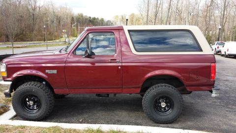 1996 Ford Bronco photo