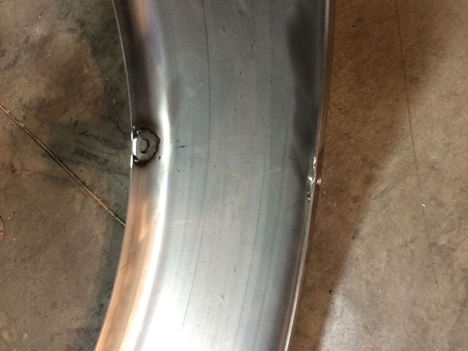 1975 Shovelhead swingarm strutless rear fender mounts