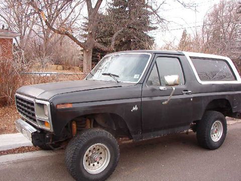 1981 Ford Bronco - This 1980 Ford Bronco has a distinctive grille and body style.