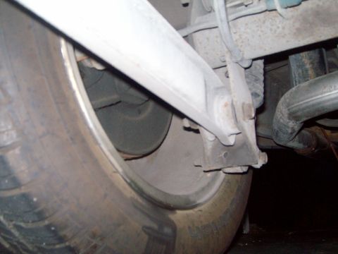 2004 Ford Crown Victoria - Stock control arms.