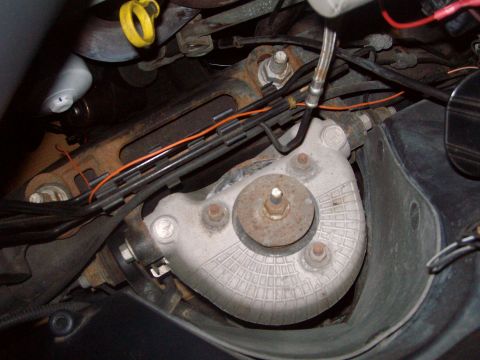 2004 Ford Crown Victoria - More rust on drivers side compared to passenger side.