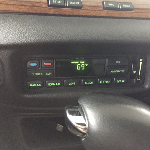 2007 Ford Crown Victoria - Stock Climate control
