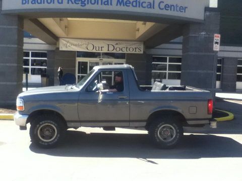 1992 Ford Bronco photo