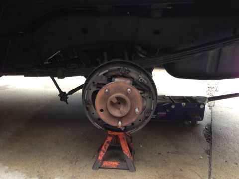 1989 Ford Bronco - Adjusting rear brakes. Oh, and I busted a lug stud.