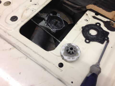 1989 Ford Bronco - New motor gear about to be dropped in. Note the clear bushings. Hope they don't disintegrate for a couple years.