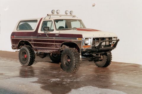 1979 Ford Bronco - This modified Ford Bronco appears to be from the late 1970s, not a 1979 model.