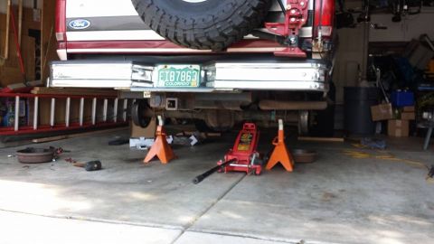 1996 Ford Bronco - working on both sides