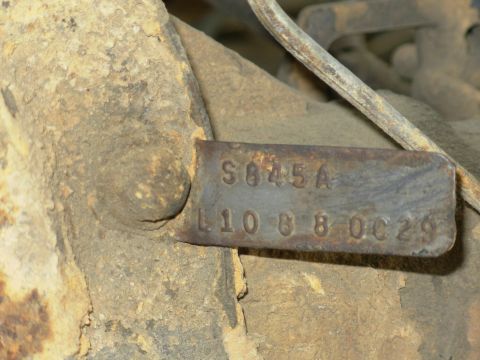 1983 Ford Bronco - '90 F150 Ford8.8 Tag The "4" at the Left end of the 2nd line is obscured by dirt around the bolt head. [url=https://www.supermoto…