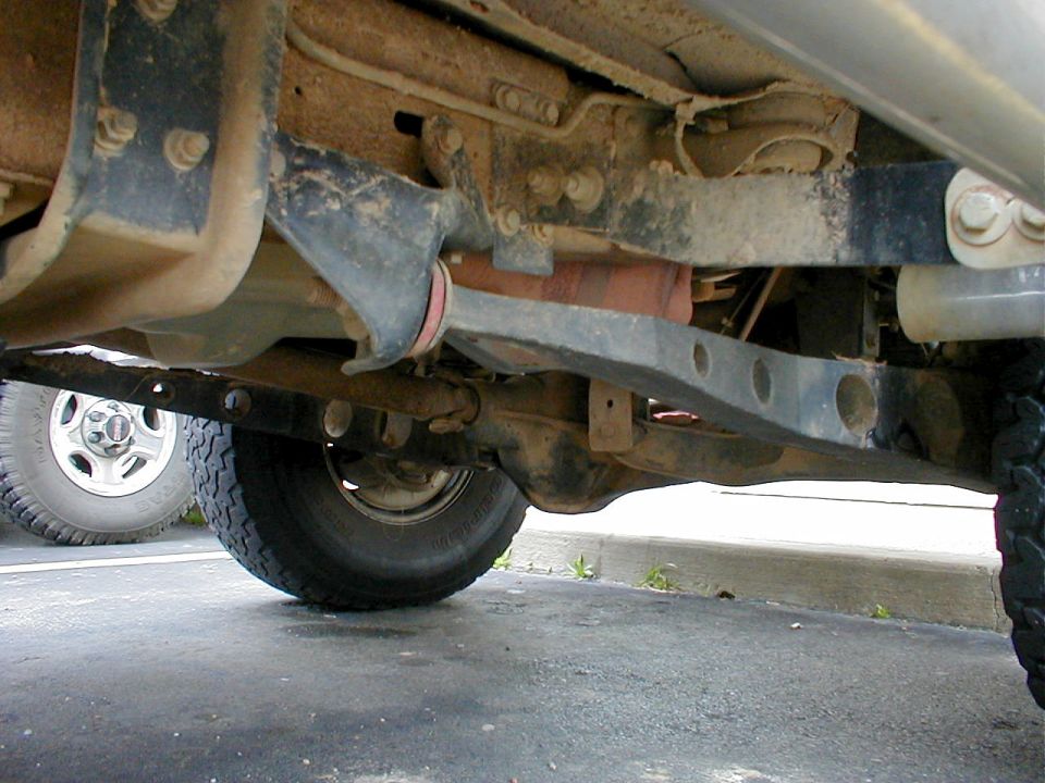 Extended Radius Arms on a '94 Bronco I saw around 2000