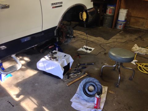 1989 Ford Bronco - New EBC rotor mated with the hub. Glad I cleaned up the old lug bolts.