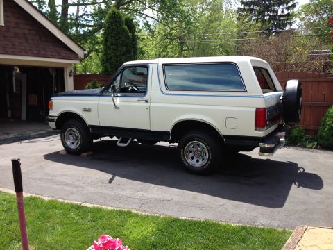 1989 Ford Bronco - Shoes she came with. She sat in a driveway for 5 years so I was worried about flat-spotting on some of the tires. I had a vibration at spee…