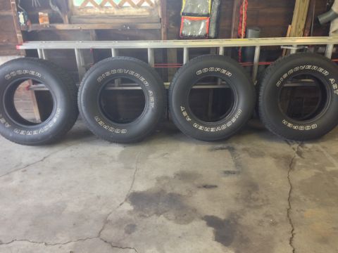 1989 Ford Bronco - Old tires. Shop wanted to charge me $25/tire for a "disposal fee". Blow me. Had em sold same afternoon to some off-road buddies. Flat spots…