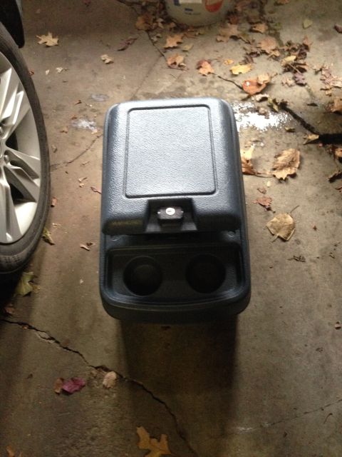1989 Ford Bronco - Console out.
