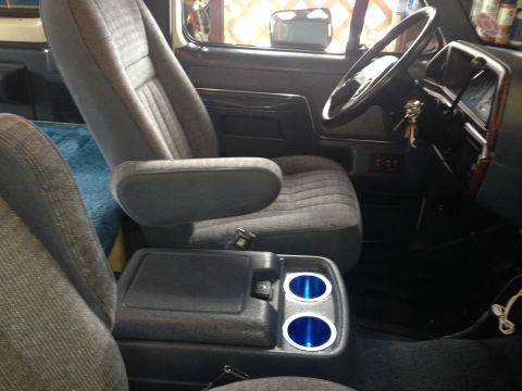 1989 Ford Bronco - Console reinstalled. I like how the blue metal looks like it is backlit.