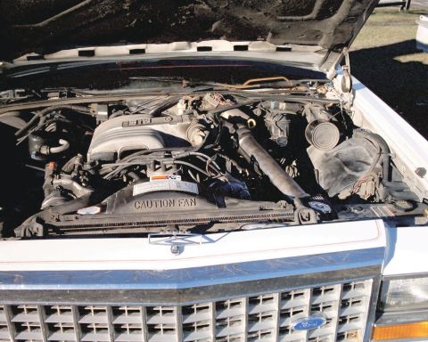1986 Ford Crown Victoria LTD - Cold Air Intake 2