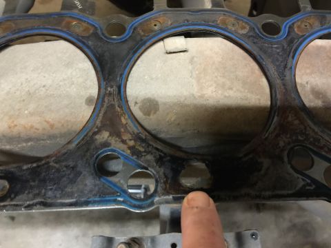 2005 Ford Excursion photo