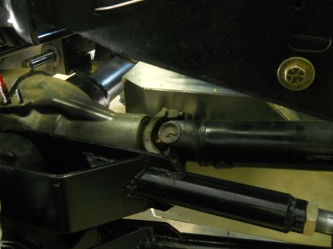 1992 Ford Bronco - Driveshaft and differential assembly shown in detail, with a watermark at the bottom right.