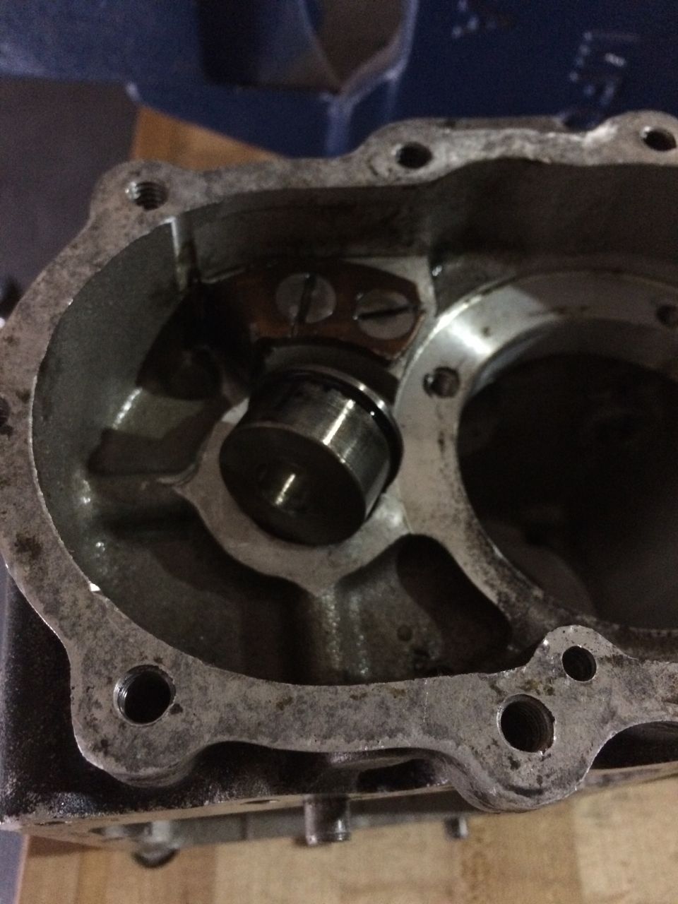 1975 Shovelhead four speed transmission countershaft bushing kicker side