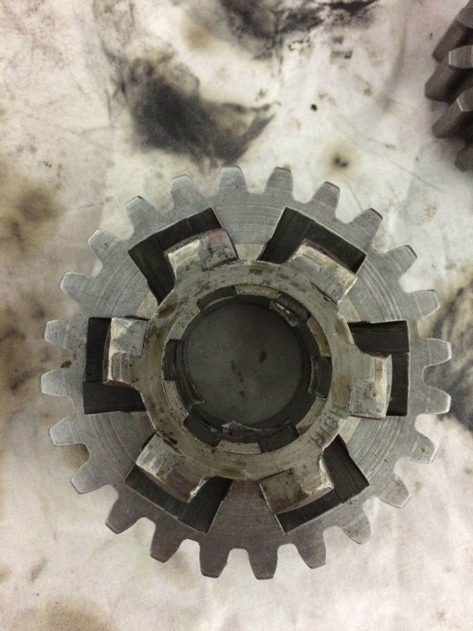 1975 Shovelhead four speed transmission third gear with clutch