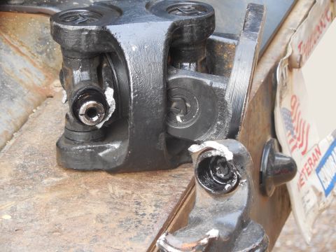 1983 Ford Bronco - This was the final failure - once the other side had opened up & spit out the cap, this side twisted & fractured.