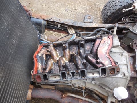1993 Ford Bronco - These intake gaskets only have ~30Kmi, but the coolant system was severely abused & neglected, which is why the gaskets are in such horribl…