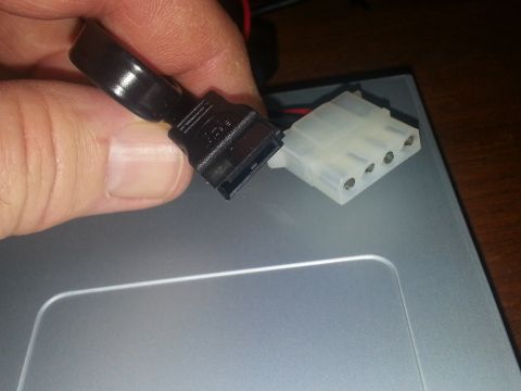 1986 Ford Bronco - SATA and Molex power connectors