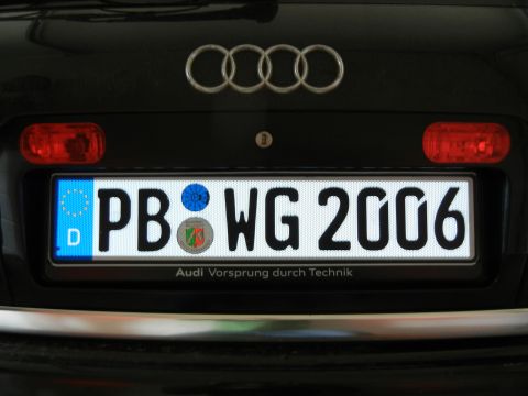 2003 Audi A6 - The license plate on this Audi indicates the year 2006, not 2003 as claimed.