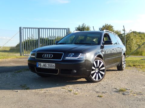 2003 Audi A6 - This Audi A6 Avant wagon has a license plate reading PB WG 2006.