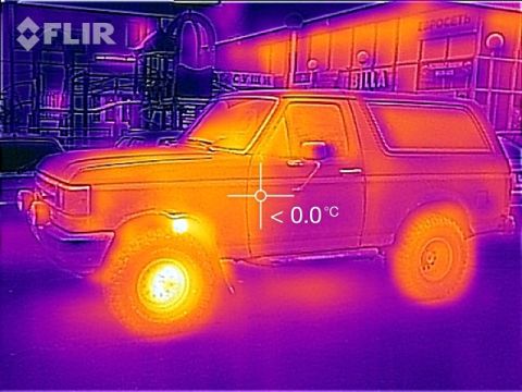 1987 Ford Bronco - Thermal imaging captures the temperature distribution of a 1987 Ford Bronco.