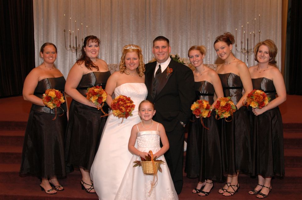 Wedding party posing for a photo