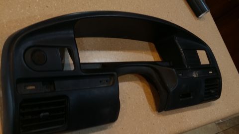 1995 Ford Bronco - This is a dashboard part, not a complete vehicle.