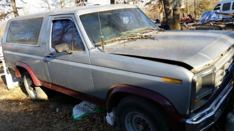 1984 Ford Bronco photo