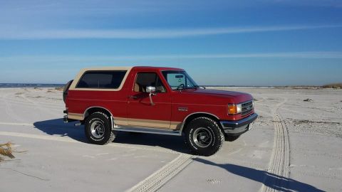 1991 Ford Bronco photo