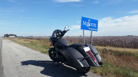 2014 Victory Touring Cruiser photo
