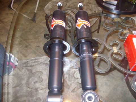 2004 Ford Crown Victoria - Front Struts