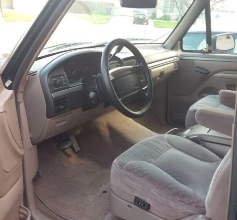 1995 Ford Bronco photo