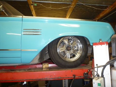 1964 Mercury Monterey - The car's fender trim and body lines suggest it is not a 1964 Mercury Monterey.